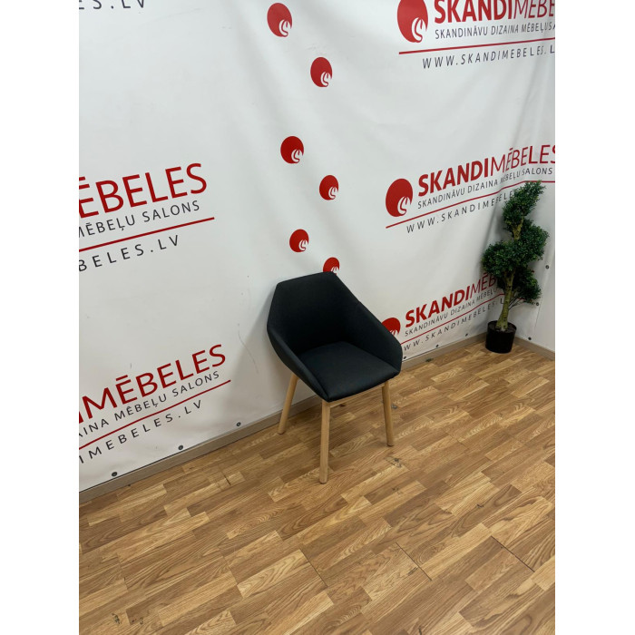 Virtuves krēsls TUK (Ekspozīcija) Virtuves krēsls TUK (Ekspozīcija)